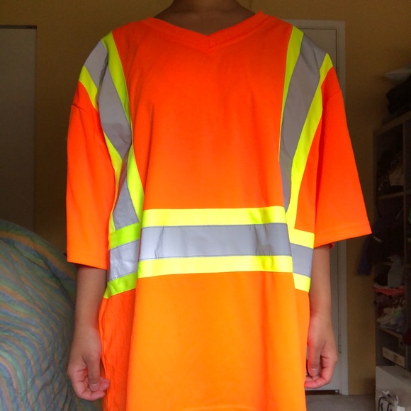 REFLECTIVE WORK TEE - Picture 2 of 4